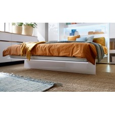 Sienas gulta 180 BED CONCEPT BC-13, balts